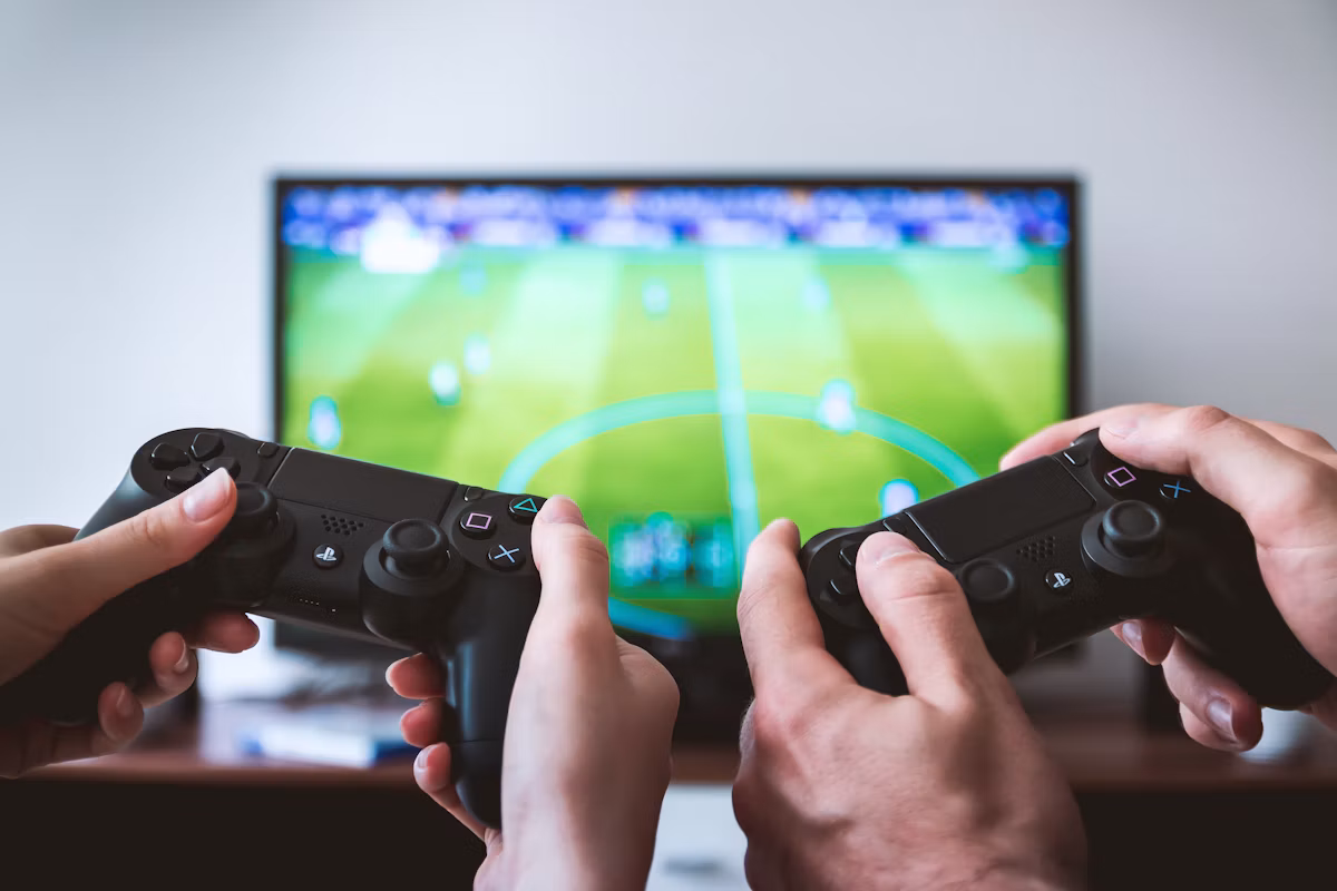 NVIDIA RTX Série 50 (RTX 5090 e 5080): Testes em Jogos Competitivos, CS2 e GTA 6